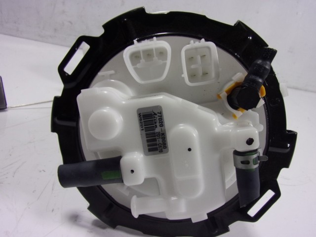 Moduł pompy paliwowej z czujnikiem poziomu paliwa Toyota Yaris CROSS SUV (MXP) (2020 - 2026) cena, od 289,16 USD