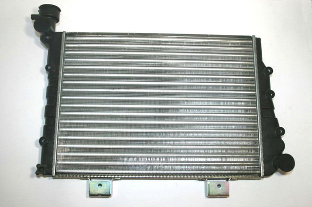 2105130101010 Lada Chłodnica silnika