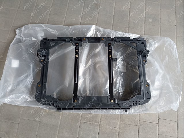 FP4421200 FPS Osłona chłodnicy pionowa (panel mocowania reflektorów)