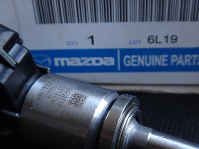 Wtryskiwacz paliwa do Mazda CX-9  TC
