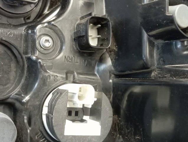 Lampa zespolona tylna prawa zewnętrzna 815500DE20 Toyota