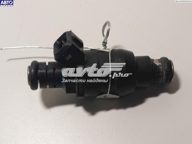 Wtryskiwacz paliwa BMW 1731357