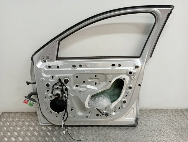  Drzwi przednie prawe Opel Corsa 