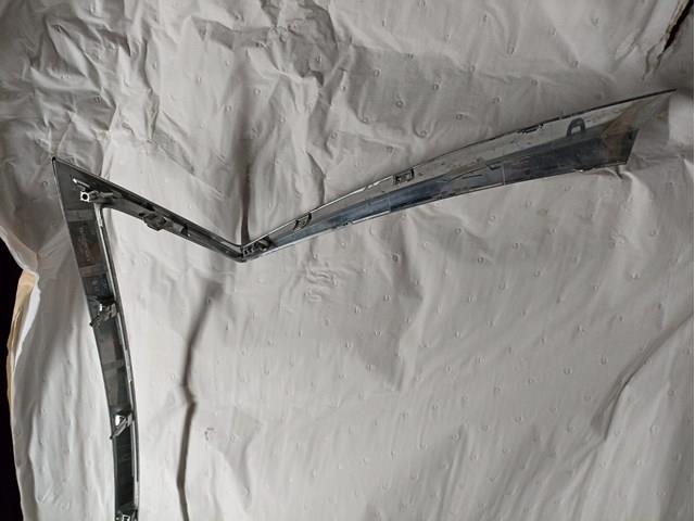 Listwa ochronna atrapy chłodnicy 5312148130 Toyota