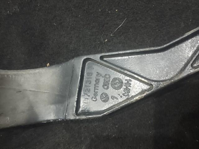 8D1721316F VAG Pedał sprzęgła