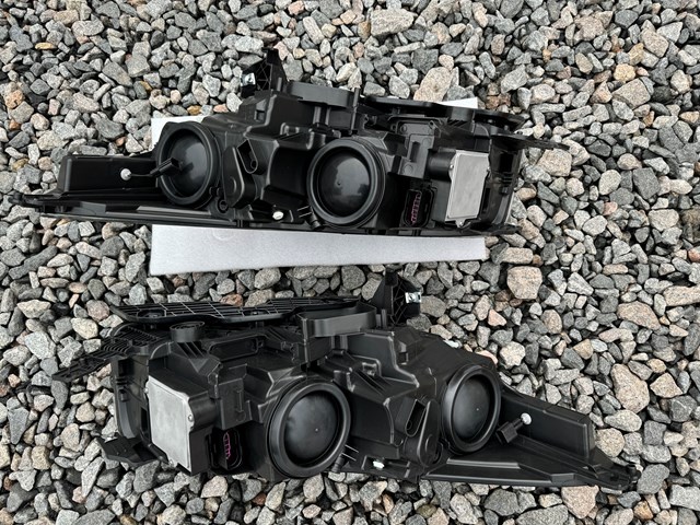 Reflektor lewy Ford GJ5Z13008H cena, od 249,06 USD