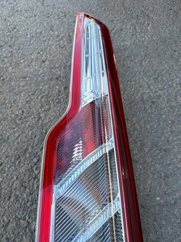Lampa zespolona tylna prawa Ford BK2113404AJ cena, od 161,74 USD