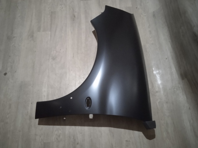 Błotnik przedni lewy Polcar 2351011 cena, od 95,86 USD