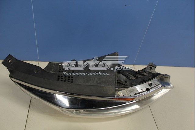 Do koszyka 92102D4070 Hyundai/Kia Reflektor prawy