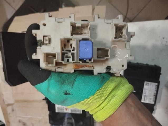 Przekaźnik wentylatora 2523079942 Nissan/Infiniti