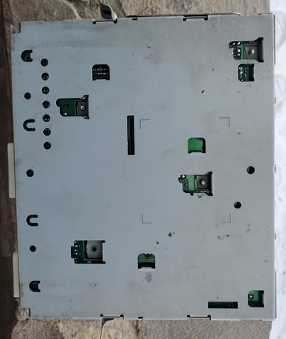 Radioodtwarzacz (radio AM/FM) Mitsubishi Outlander II XL SUV (CWW) (2005 - 2012) cena, od 158,33 USD