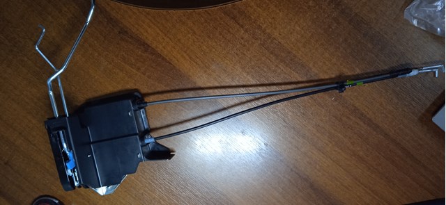 Zamek drzwi przednich prawych do Hyundai Accent III MC