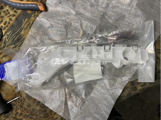 Wspornik zderzaka przedniego prawy Mitsubishi 6400G660