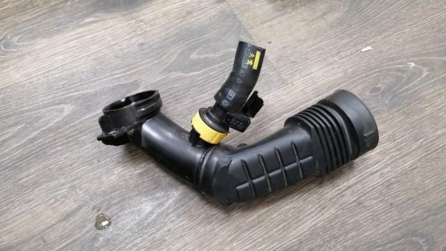 Króciec powietrza, dopływ gazów recyrkulacji Peugeot/Citroen 9811682480 cena, od 61,29 USD