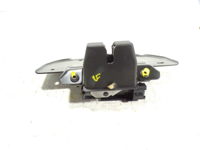 Do koszyka Zamek klapy bagażnika (3/5 drzwi tylnych) Ford Focus IV HP