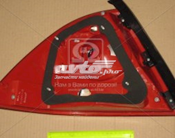 Lampa zespolona tylna prawa Nissan Almera CLASSIC