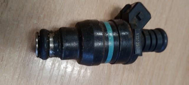 Do koszyka 1731357 BMW Wtryskiwacz paliwa