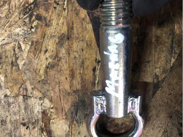 Hak holowniczy GJ6A50EJ0B Mazda