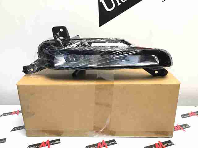 Lampa przeciwmgielna prawa LR072645 Land Rover