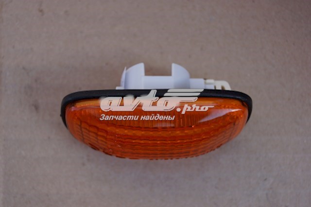 Powtarzacz kierunkowskazu na błotniku Depo/Loro 2151424NUE