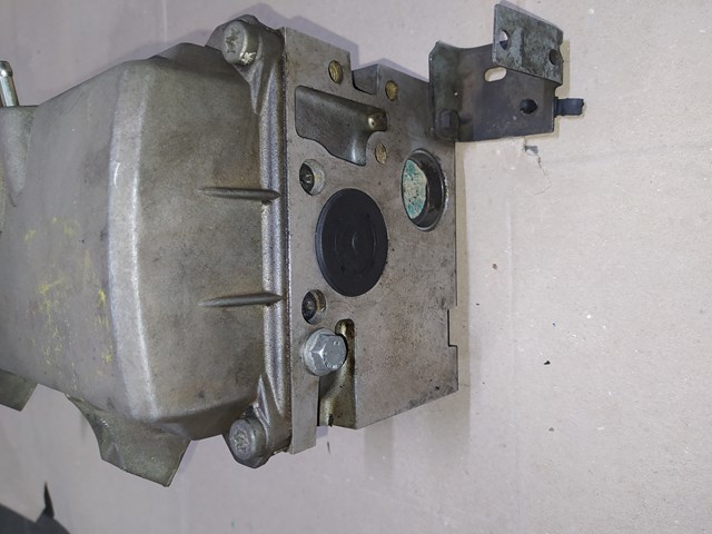 7711497425 Renault (RVI) Głowica cylindrów