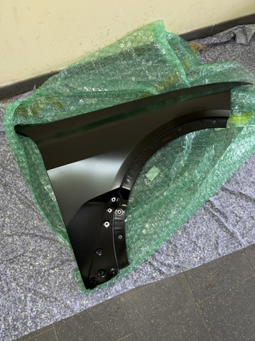  Błotnik przedni prawy BMW X7 