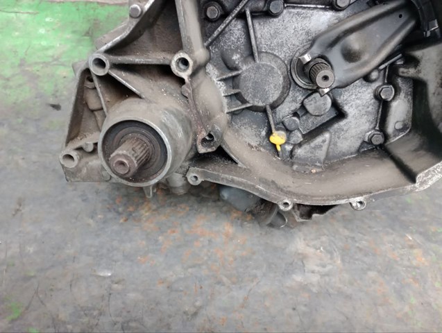 Do koszyka JB1132 Renault (RVI) Mechaniczna skrzynia biegów w komplecie
