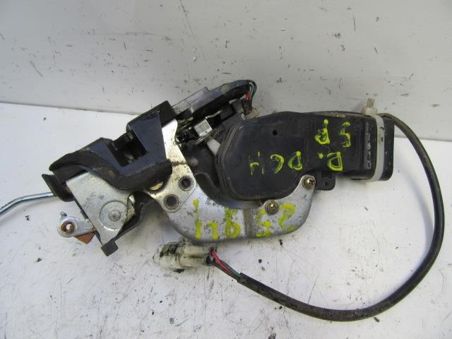 Do koszyka 8230165D11000 Suzuki Zamek drzwi tylnych prawych