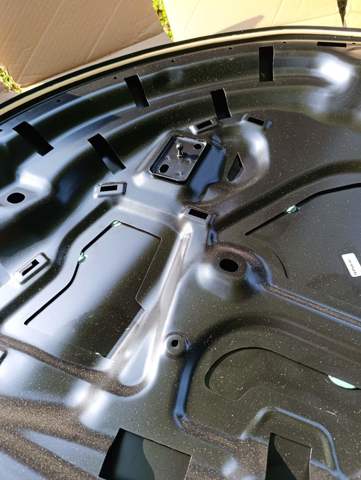  Maska silnika Ford Edge 2