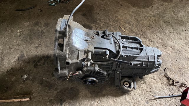  Mechaniczna skrzynia biegów w komplecie Audi 80 