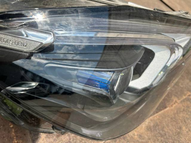 Reflektor prawy A1679064204 Mercedes
