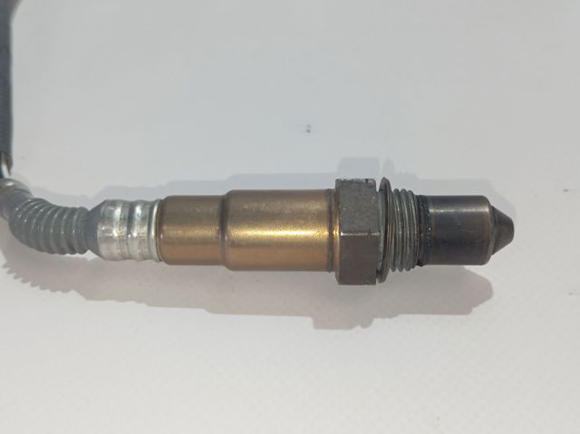 Sonda lambda czujnik tlenu przed katalizatorem Iveco 5802893460