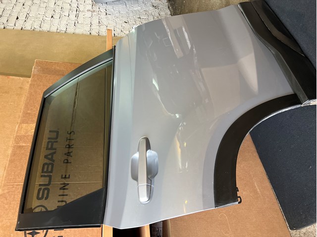 Drzwi tylne prawe Subaru 60409SJ0009P cena, od 533,81 USD