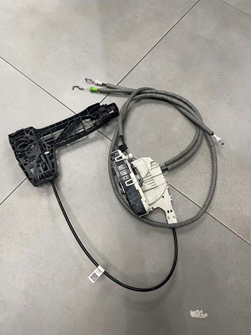 A9107407500 Mercedes Zamek drzwi tylnych prawych skrzydłowych