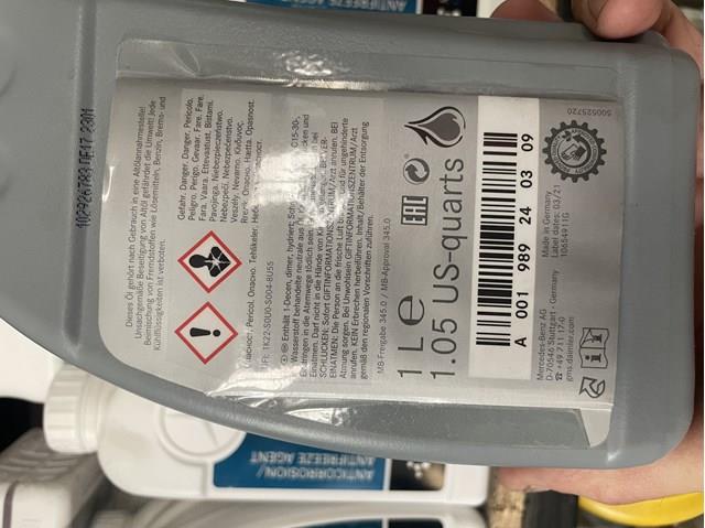 Płyn hydraulicznego układu wspomagania A001989240309 Mercedes