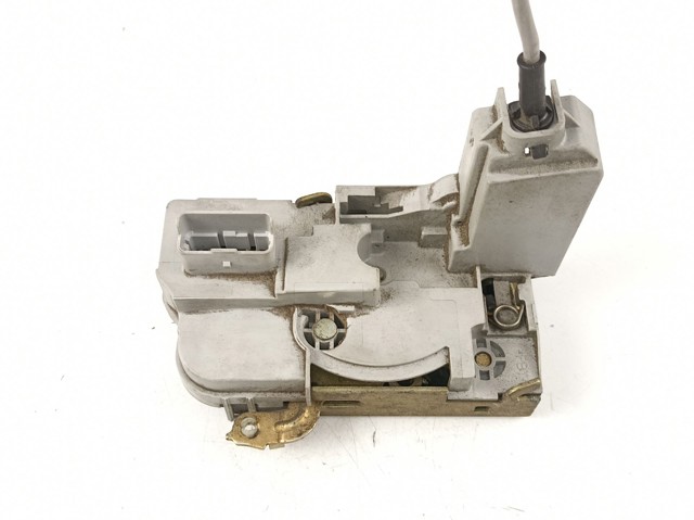 Zamek drzwi przednich prawych Peugeot 307 hatchback (3A, 3C) (2000 - 2012) cena, od 46,00 USD