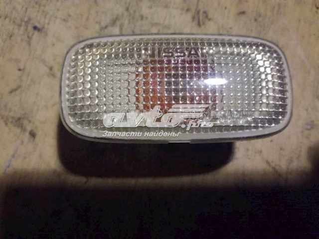 Powtarzacz kierunkowskazu na błotniku Nissan Almera CLASSIC sedana (B10RS) (2006 - 2012) cena, od 18,25 USD