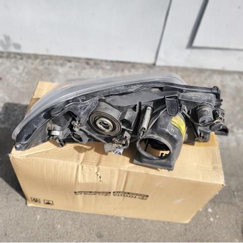Reflektor lewy 8118560M00 Toyota