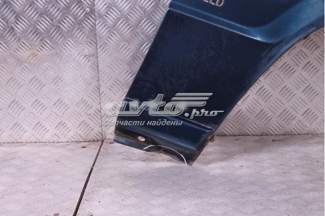 Do koszyka Błotnik przedni prawy Hyundai Galloper  JK