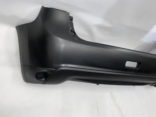 6410D091 Mitsubishi Zderzak tylny