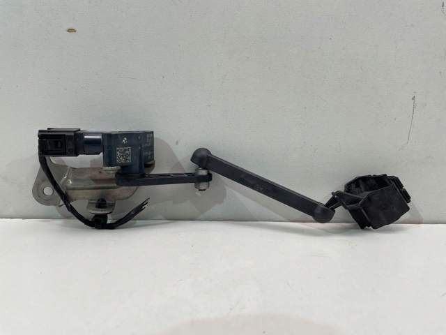 Do koszyka 6895466 BMW Czujnik położenia pojazdu przedni