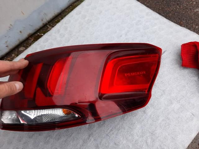 Do koszyka 9817299580 Peugeot/Citroen Lampa zespolona tylna prawa