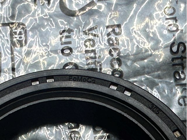 Uszczelniacz wału korbowego przedni Ford 2549312