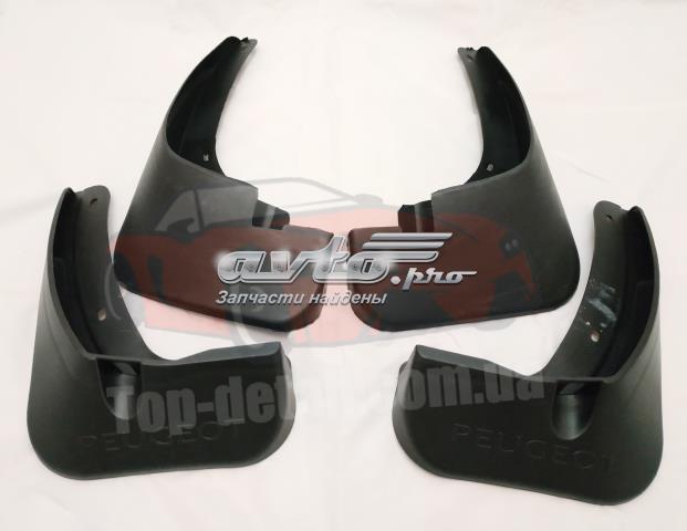 Do koszyka 1607396780 Peugeot/Citroen Chlapacze przednie, zestaw