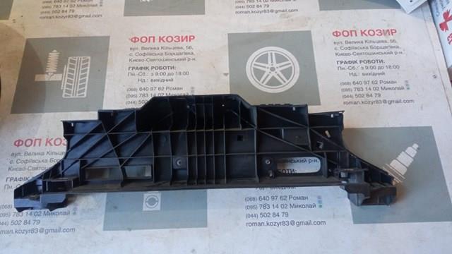 Osłona chłodnicy górna (panel mocowania reflektorów) Peugeot/Citroen 9830512680 cena, od 180,47 USD
