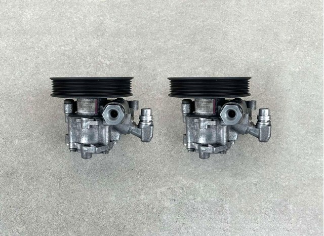 Pompa wspomagania hydraulicznego kierownicy A0044667801 Mercedes