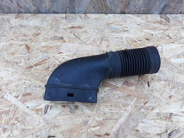 Do koszyka Wlot powietrza do filtra powietrza Mercedes A  W168