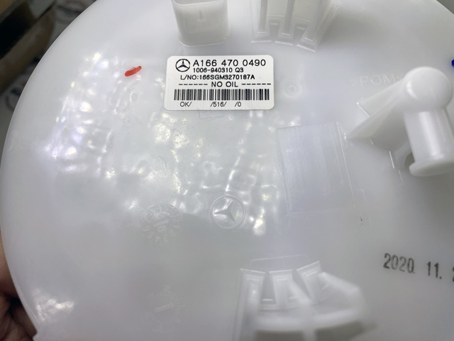 Do koszyka 1664700490 Mercedes Filtr paliwa