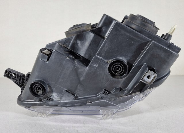 Reflektor prawy Peugeot/Citroen 9816825080 cena, od 363,51 USD