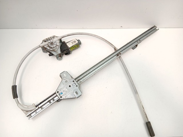 Mechanizm podnoszenia szyby drzwi przednich prawych 8200467967 Nissan/Infiniti